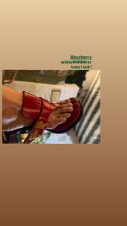 Luna Blaise feet photo thumbnail