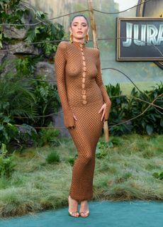 Luna Blaise feet photo thumbnail