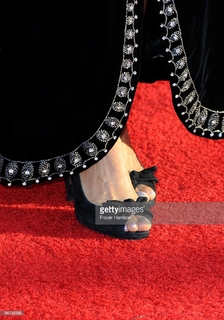 Luna Lauren Velez feet photo thumbnail