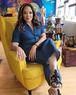 Luna Lauren Velez feet photo thumbnail