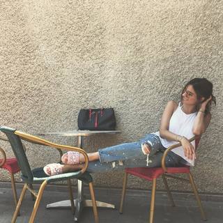Luna Mansour feet photo 2