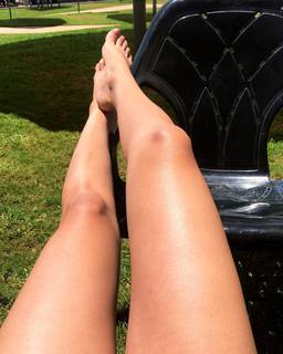 Luna Mansour feet photo 1