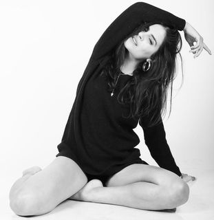 Luna Mansour feet photo 17