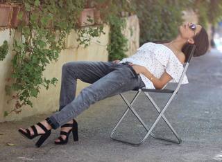 Luna Mansour feet photo 10