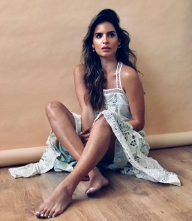 Luna Mansour feet photo 3