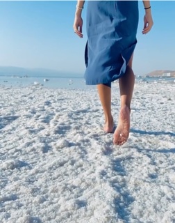 Luna Mansour feet photo 2