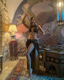 Luna Mansour feet photo 19