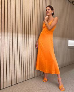 Luna Mansour feet photo 16