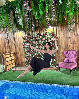 Luna Mansour feet photo 4