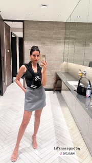 Luna Mansour feet photo 18