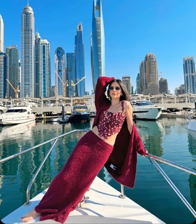 Luna Mansour feet photo 11
