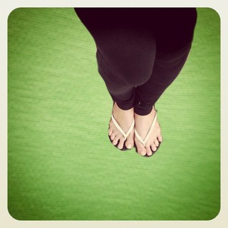 Luna Maya feet photo 14