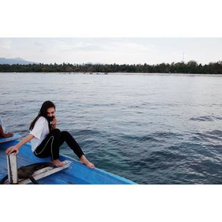 Luna Maya feet photo 1