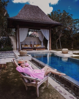 Luna Maya feet photo 7