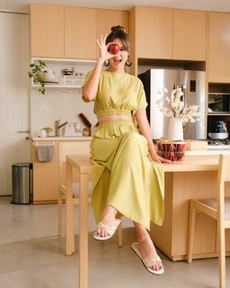 Luna Maya feet photo 5