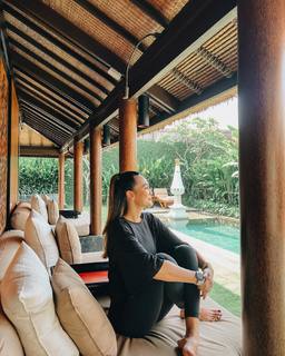 Luna Maya feet photo 4