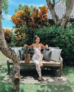 Luna Maya feet photo 3