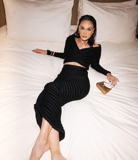 Luna Maya feet photo 4