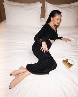 Luna Maya feet photo 1