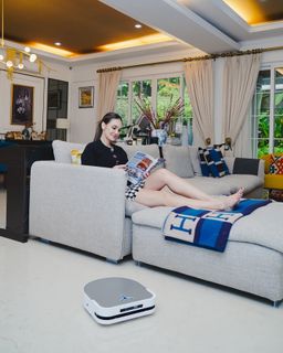 Luna Maya feet photo 4