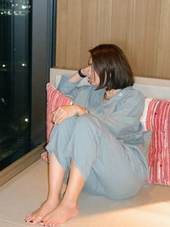 Luna Maya feet photo 12