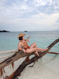 Luna Maya feet photo 3