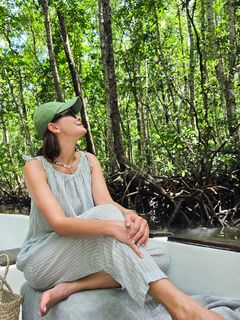 Luna Maya feet photo 2