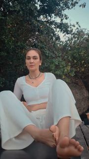 Luna Maya feet photo 5