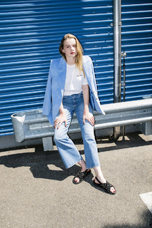 Luna Wedler feet photo 2
