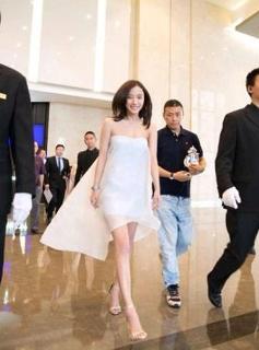 Luodan Wang feet photo 1
