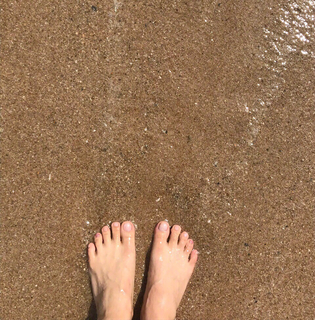Luodan Wang feet photo 15