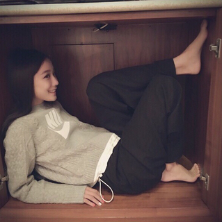 Luodan Wang feet photo 12