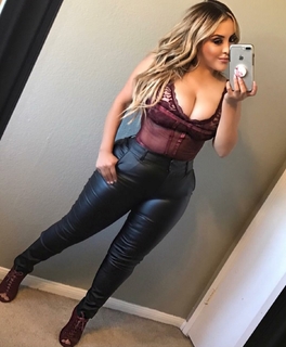 Lupe Ramos feet photo thumbnail