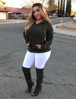 Lupe Ramos feet photo thumbnail