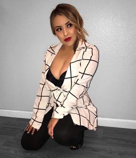 Lupe Ramos feet photo thumbnail