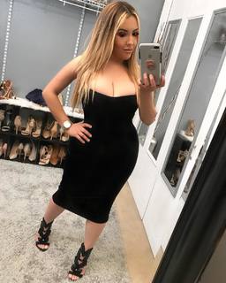 Lupe Ramos feet photo thumbnail