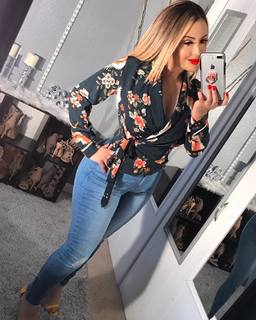 Lupe Ramos feet photo thumbnail