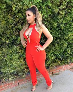 Lupe Ramos feet photo thumbnail