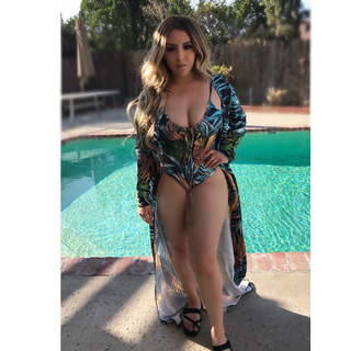 Lupe Ramos feet photo thumbnail