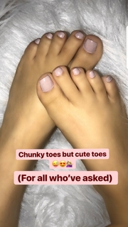Lupe Ramos feet photo thumbnail