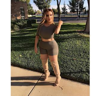 Lupe Ramos feet photo thumbnail