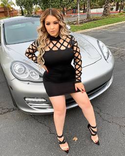 Lupe Ramos feet photo thumbnail