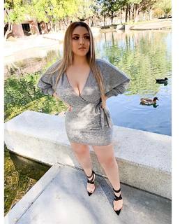 Lupe Ramos feet photo thumbnail