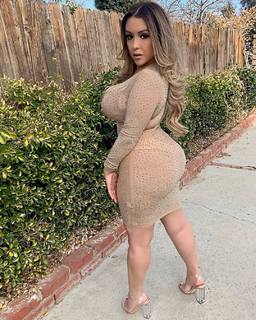 Lupe Ramos feet photo thumbnail