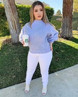 Lupe Ramos feet photo thumbnail