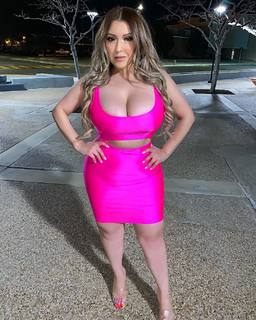 Lupe Ramos feet photo thumbnail