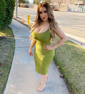 Lupe Ramos feet photo thumbnail