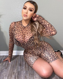 Lupe Ramos feet photo thumbnail