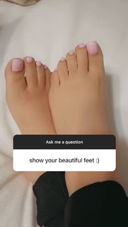 Lupe Ramos feet photo thumbnail