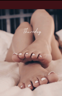 Lupe Ramos feet photo thumbnail